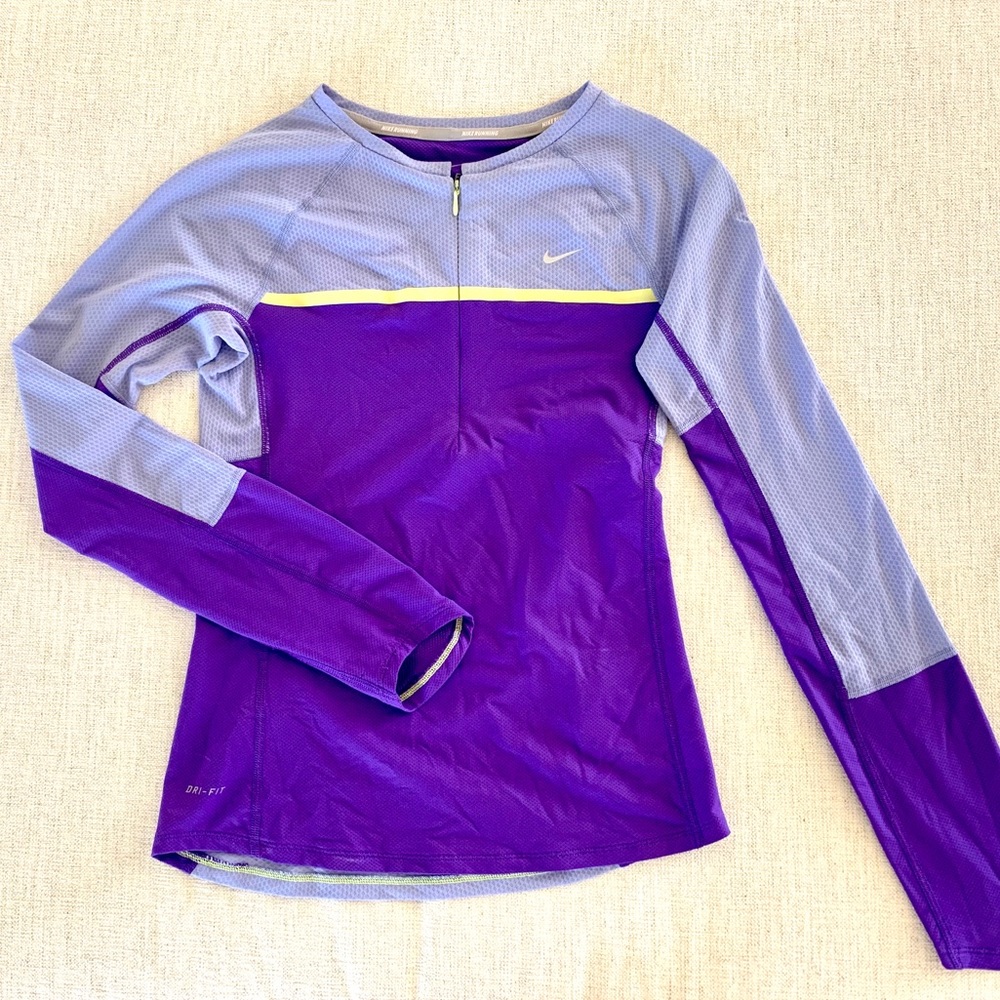 Women’s Nike dry fit top